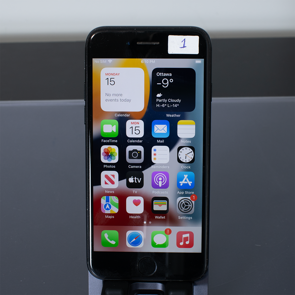 iPhone 7 - 32GB - iOS 15.8 - Unlocked - Fair condition