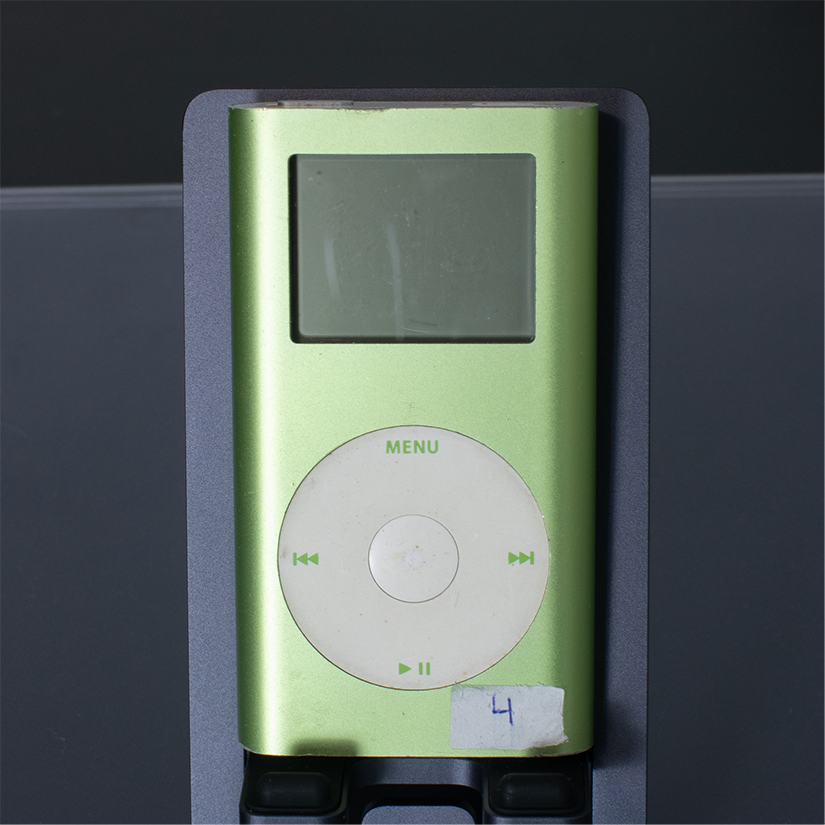 iPod Mini 2 - 4GB - 671 musics on it and all working
