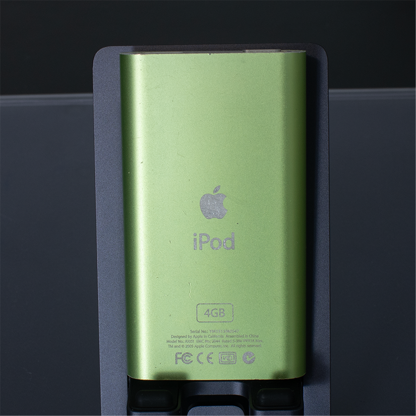 iPod Mini 2 - 4GB - 671 musics on it and all working