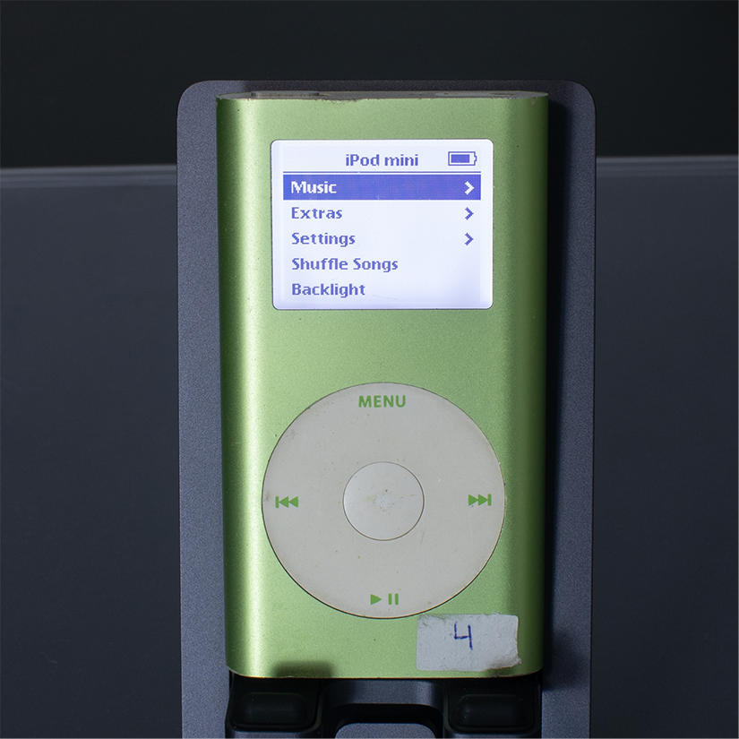 For sale - iPod Mini 2 - 4GB - 671 musics on it and all working