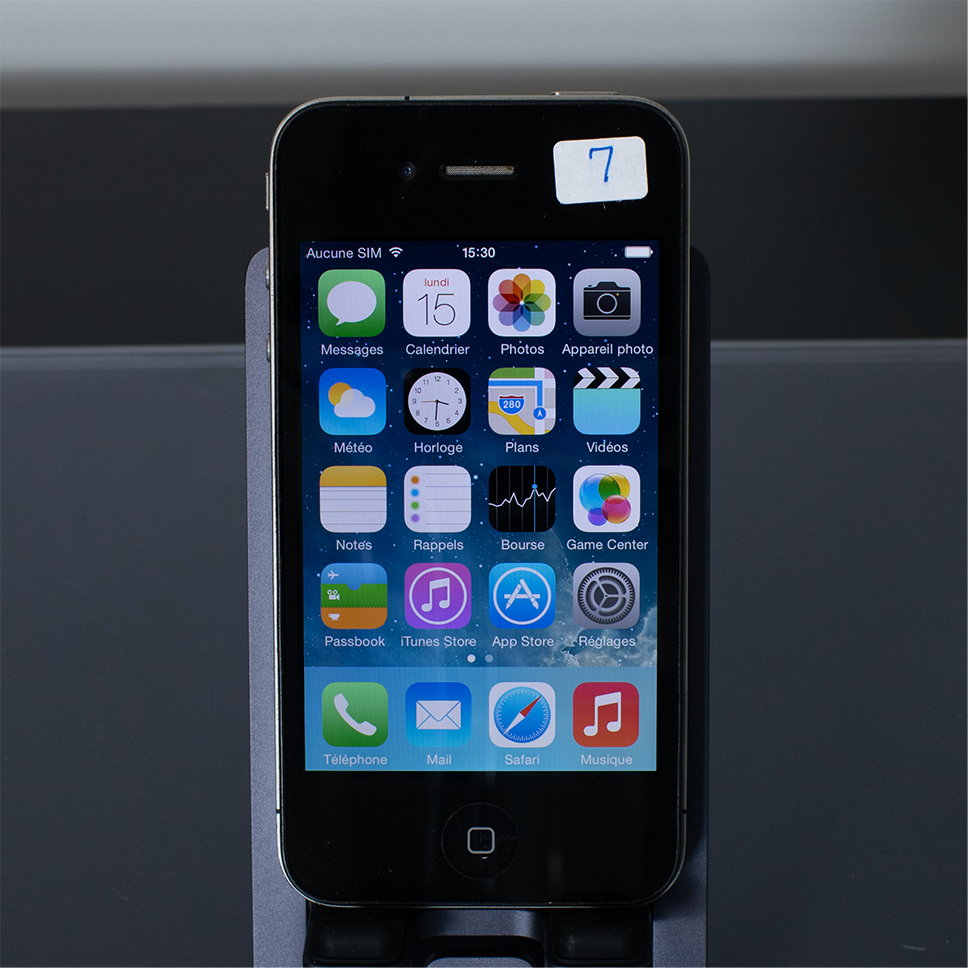 iPhone 4 - 16GB - iOS 7.1.1 - Unlocked - Good condition